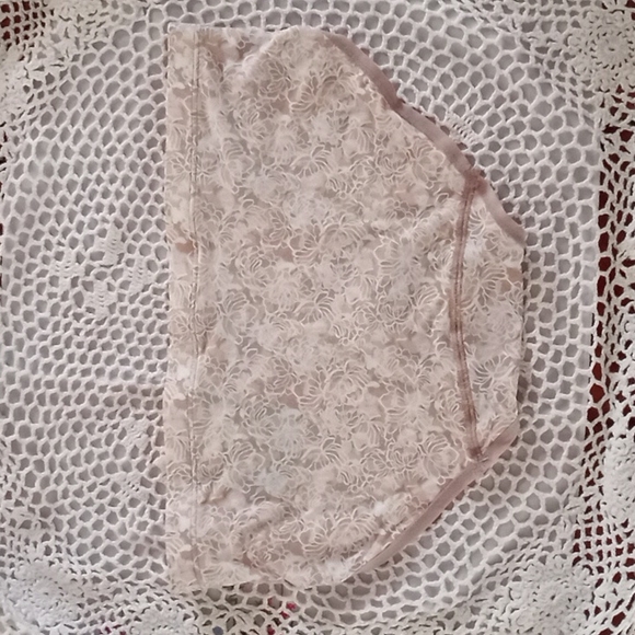 Maiden Form Barlely There Bikini Style Invisible Look Set of 2 Panties NWT Sz 5 - Picture 5 of 6